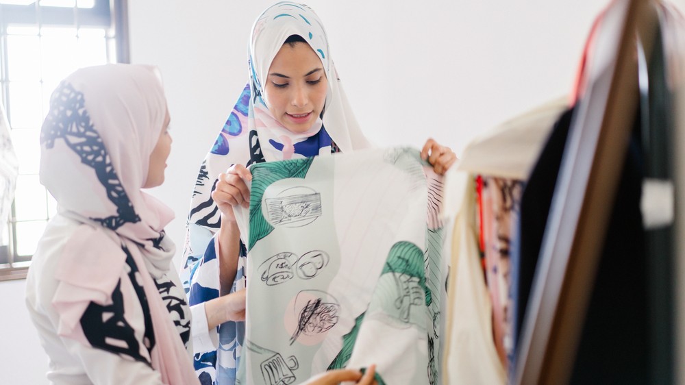 5 Tips Memulai Bisnis Baju Muslim Syar’i, Catat Ya!