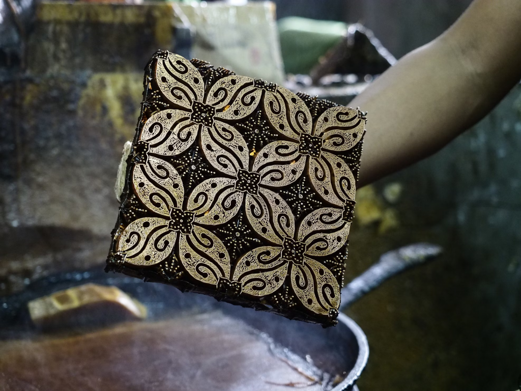 7 Tips Memulai Bisnis Batik, Warisan Budaya Lokal